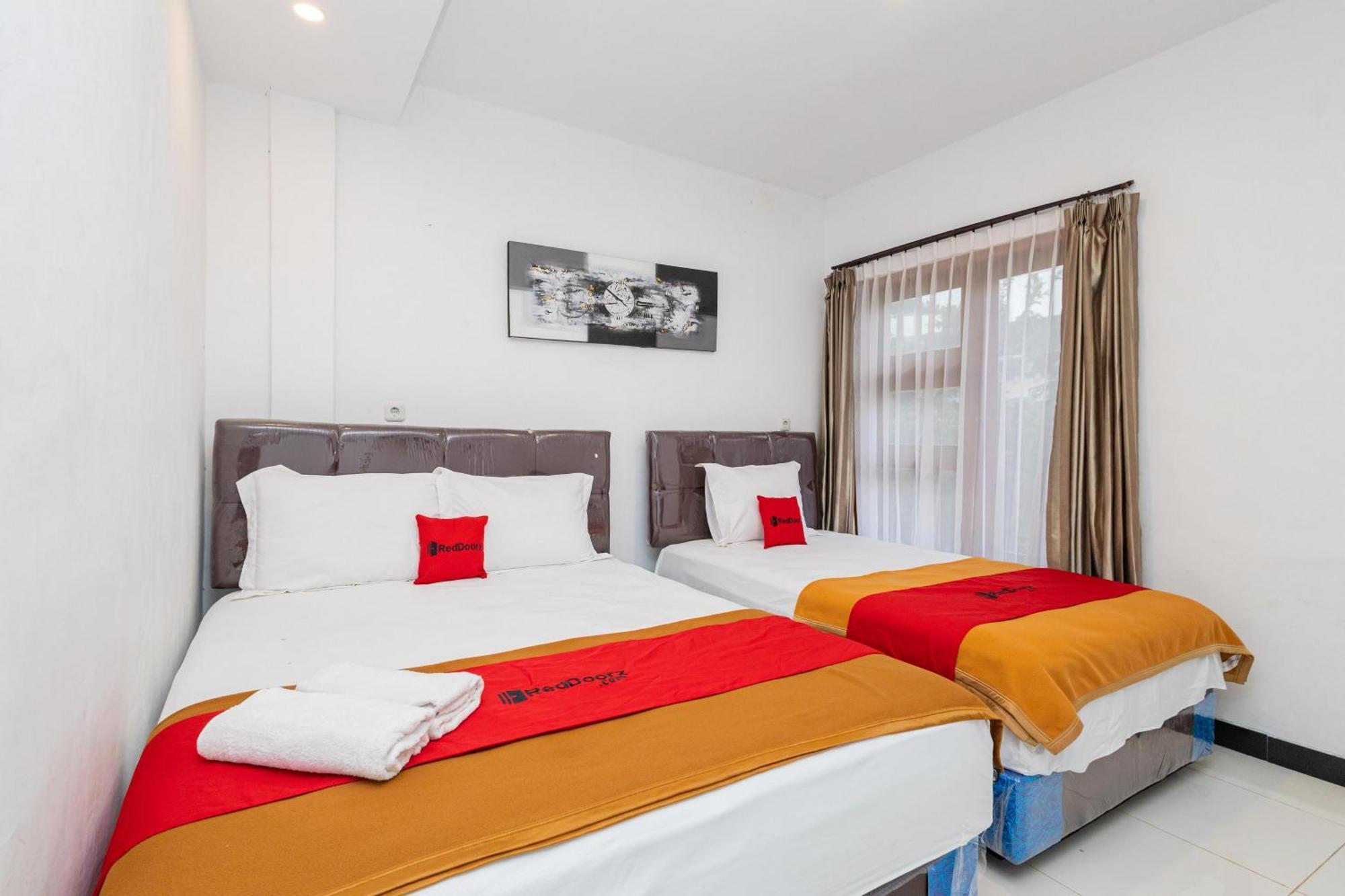 Reddoorz Syariah At Wisma Djokorio Poncokusumo 玛琅 外观 照片