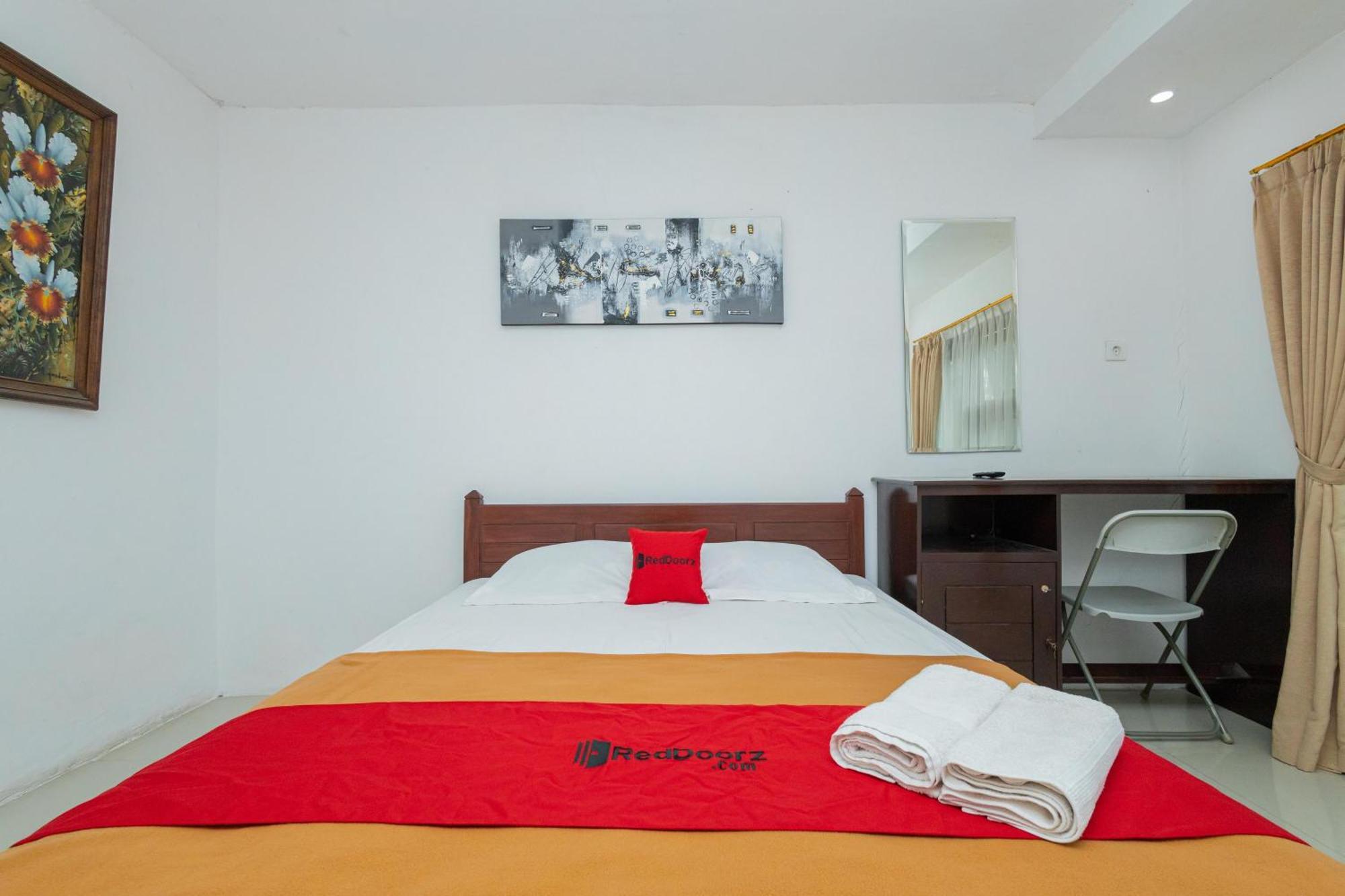 Reddoorz Syariah At Wisma Djokorio Poncokusumo 玛琅 外观 照片