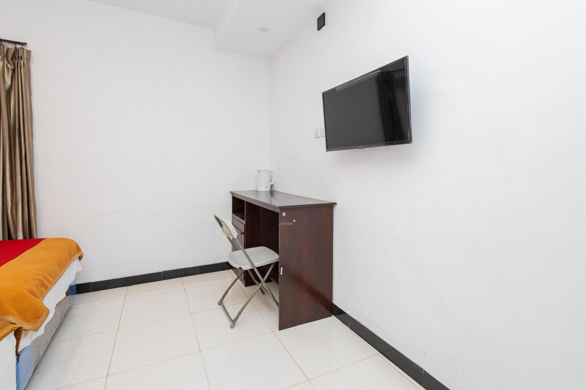 Reddoorz Syariah At Wisma Djokorio Poncokusumo 玛琅 外观 照片