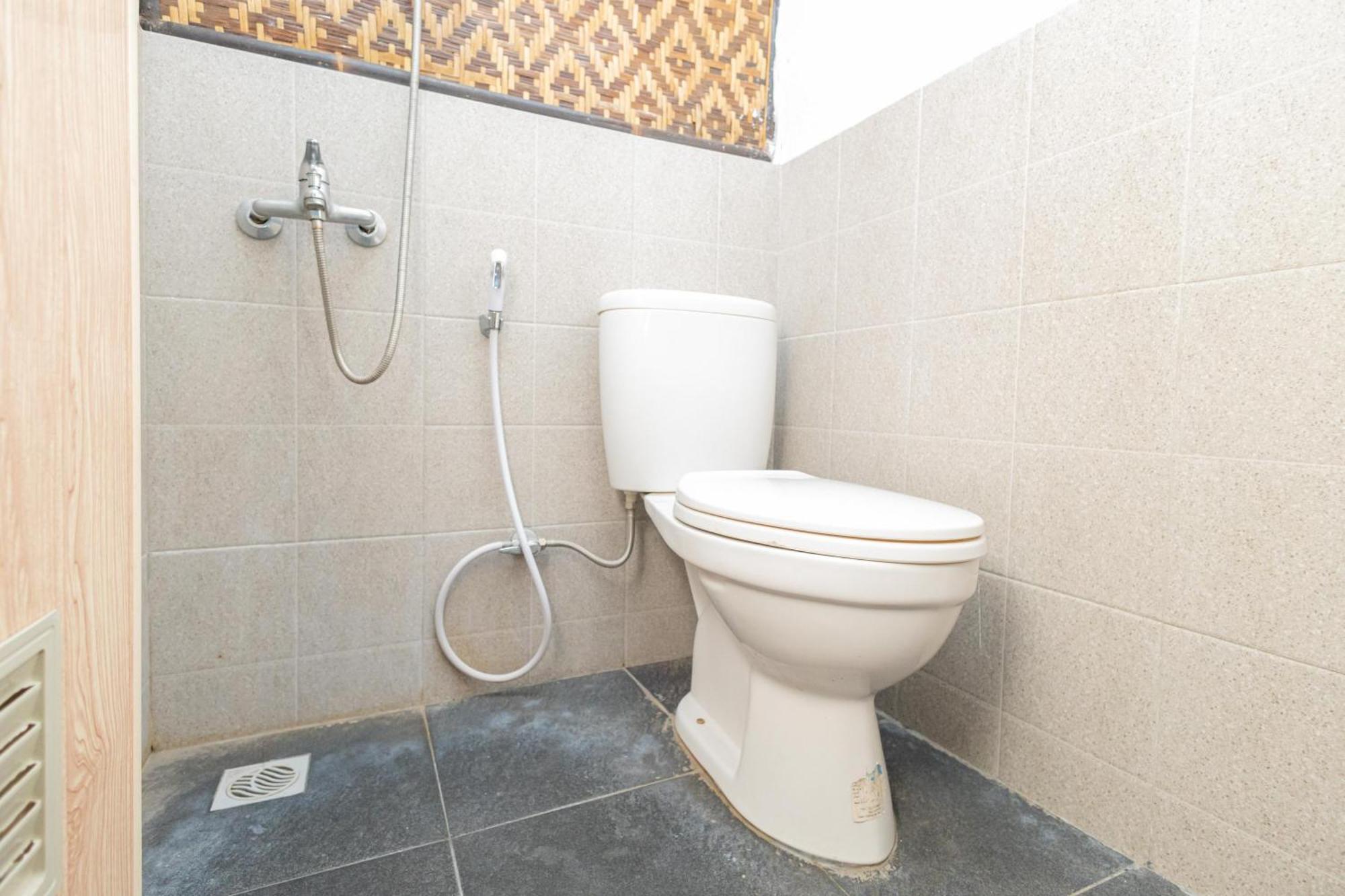 Reddoorz Syariah At Wisma Djokorio Poncokusumo 玛琅 外观 照片